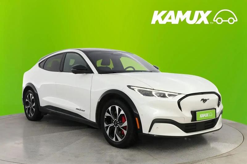 Valkoinen Käytetty 2021 Ford Mustang Mach-E Extended Range Katumaasturi | 32 390 € (Perustarjous) - Kuva 1/4