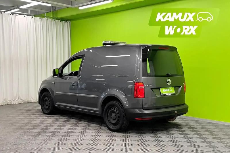 Käytetty VW Caddy 102 HP (75 kW) 2017 Hopea / harmaa Tila-auto
