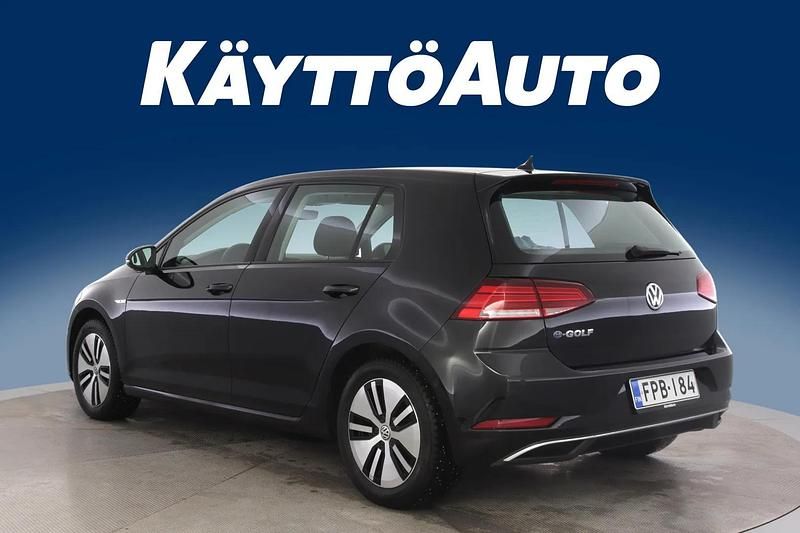 Käytetty VW e-Golf 100 kW (136 HP) 2019 Musta Viistoperä
