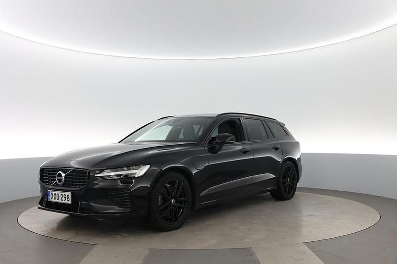 Käytetty 2021 Volvo V60 Business Edition Farmari | 29 990 € (Perustarjous) - Kuva 1/4