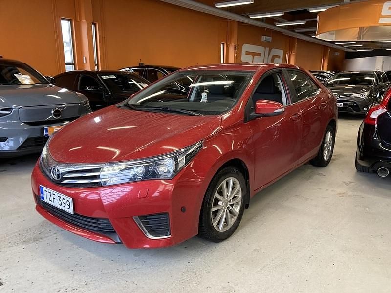 Käytetty Toyota Corolla Multidrive S 132 HP (97 kW) 2014 Sedan