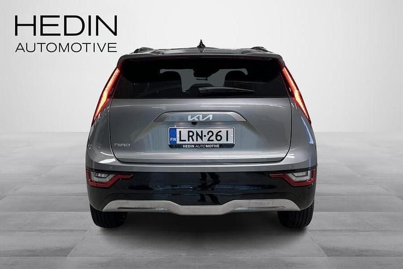 Käytetty Kia e-Niro Premium 150 kW (204 HP) 2025 Harmaa Katumaasturi