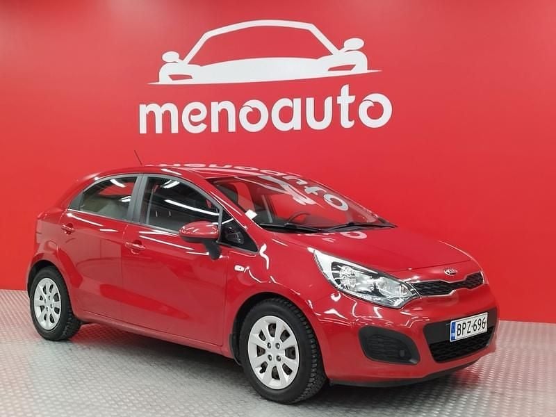 Käytetty Kia Rio LX 86 HP (63 kW) 2013 Viistoperä