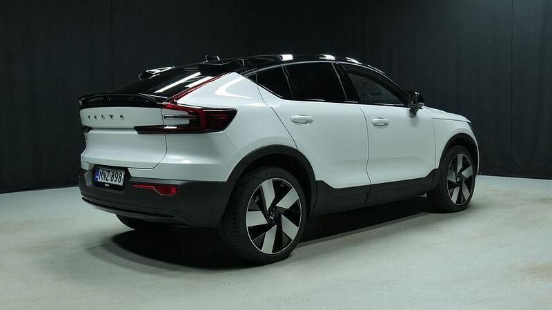 Uusi Volvo EC40 Ultra 185 kW (252 HP) 2025 Katumaasturi