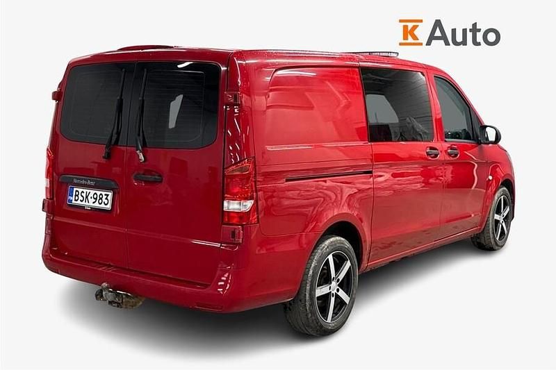 Käytetty Mercedes Vito 88 HP (64 kW) 2015 Punainen Van