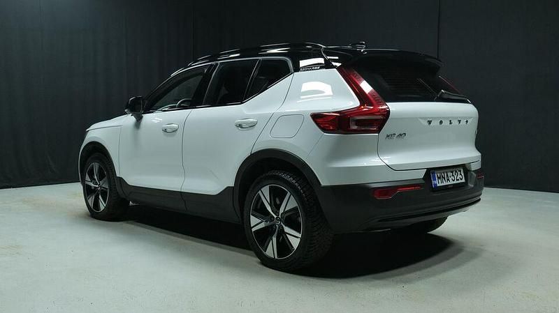 Käytetty Volvo XC40 Ultimate 169 kW (231 HP) 2023 Valkoinen Katumaasturi