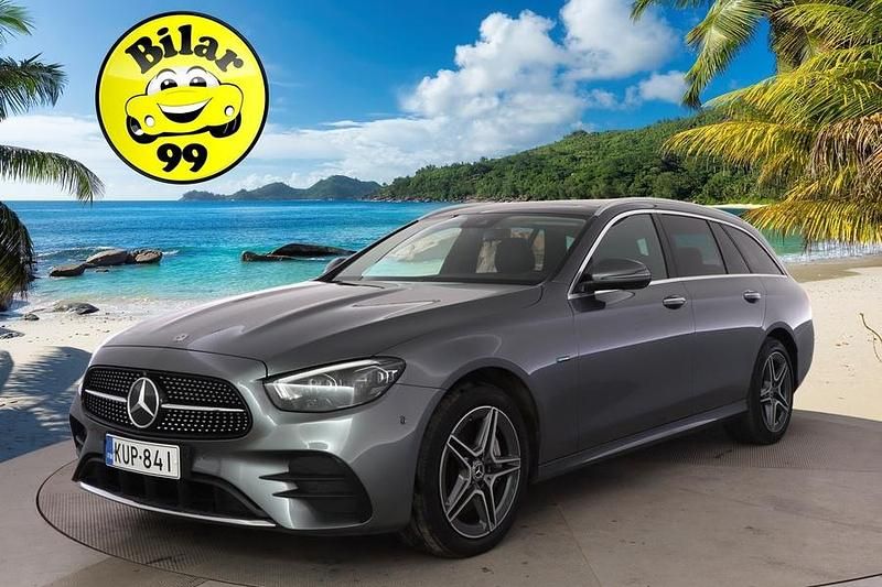 Käytetty 2021 Mercedes E300 AMG Farmari | 28 150 € (Perustarjous) - Kuva 1/3