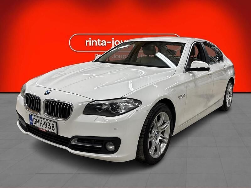 Valkoinen Käytetty 2016 BMW 518 Exclusive Sedan | 10 900 € (Perustarjous) - Kuva 1/3