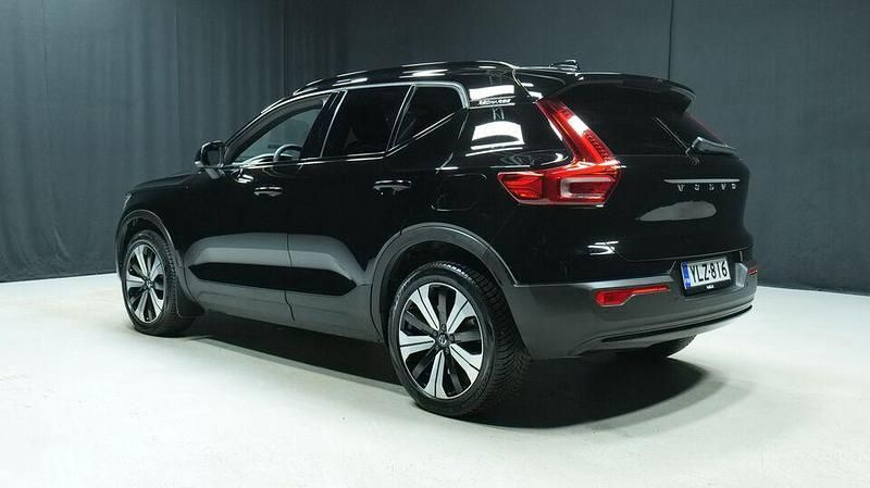 Käytetty Volvo XC40 Plus 169 kW (231 HP) 2023 Katumaasturi