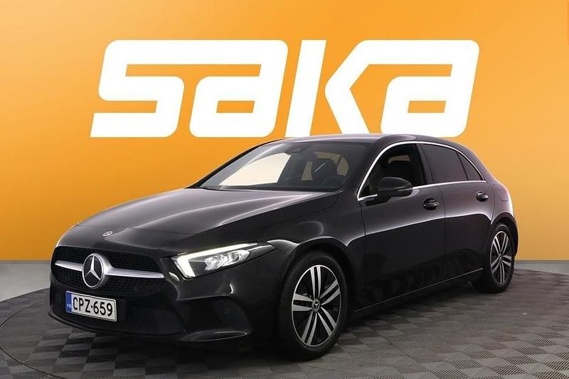 Käytetty Mercedes A180 Edition 136 HP (100 kW) 2023 Viistoperä