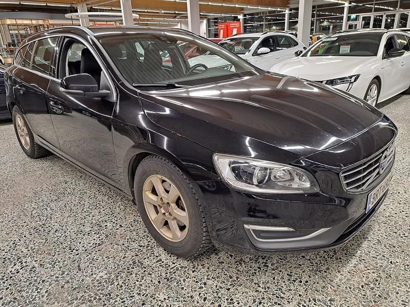 Musta Käytetty 2015 Volvo V60 Business Edition Farmari | 12 800 € (Hyvä tarjous) - Kuva 1/4
