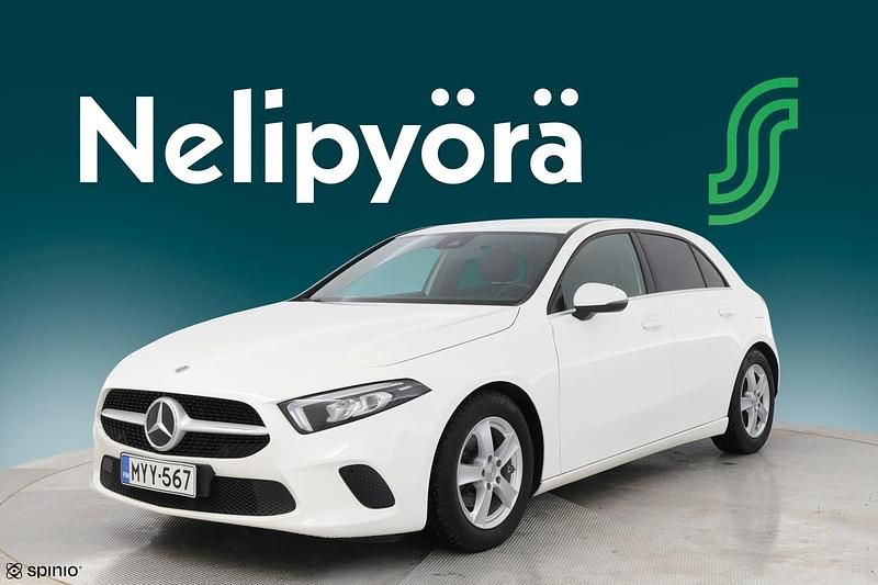 Käytetty Mercedes A180 Business 136 HP (100 kW) 2021 Viistoperä