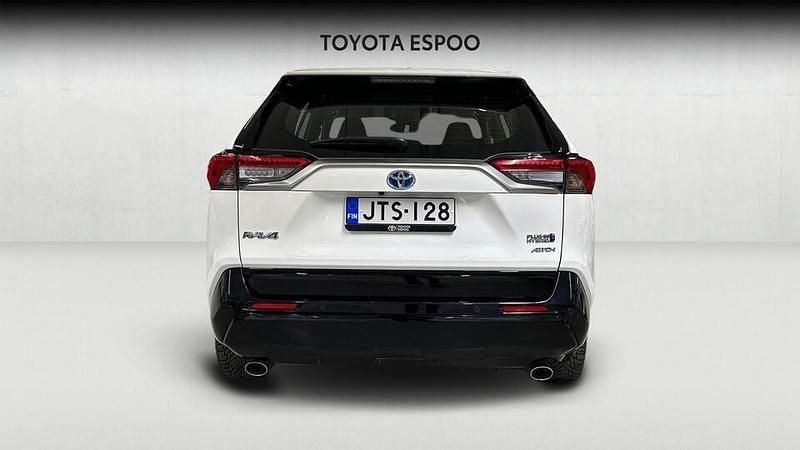 Käytetty Toyota RAV4 Hybrid Active 306 HP (225 kW) 2022 Katumaasturi