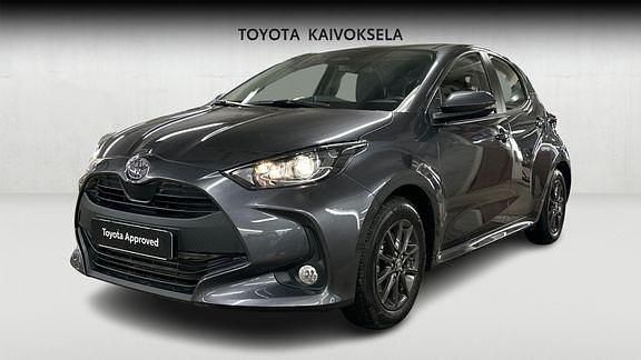 Käytetty Toyota Yaris 114 HP (83 kW) 2025 Harmaa Viistoperä