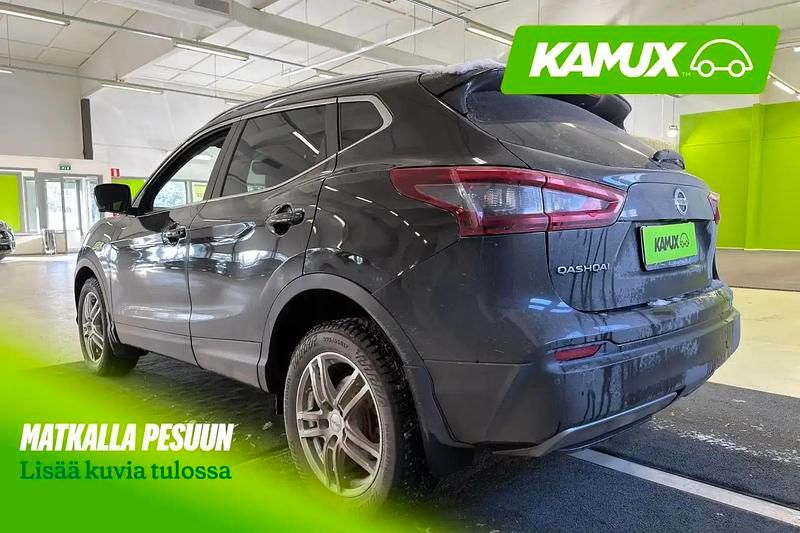 Käytetty Nissan Qashqai Tekna 150 HP (110 kW) 2020 Musta Katumaasturi