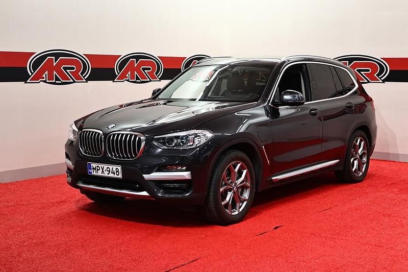 Musta Käytetty 2020 BMW X3 xLine Katumaasturi | 31 400 € (Hyvä tarjous) - Kuva 1/4