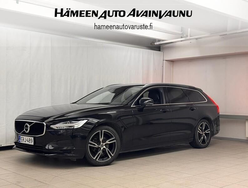 Musta Käytetty 2019 Volvo V90 Momentum Farmari | 14 900 € (Kallis) - Kuva 1/4