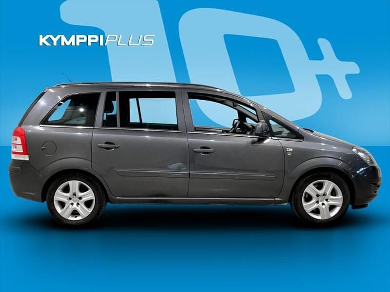 Käytetty Opel Zafira Enjoy 110 HP (80 kW) 2010 Tila-auto