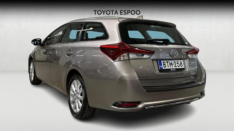 Käytetty Toyota Auris Touring Sports Multidrive S 116 HP (85 kW) 2015 Farmari