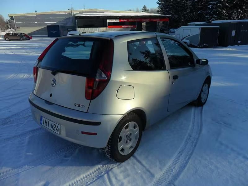 Käytetty Fiat Punto 2005 Viistoperä