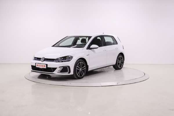 Valkoinen Käytetty 2016 VW Golf VII GTE Farmari | 10 900 € - Kuva 1/4