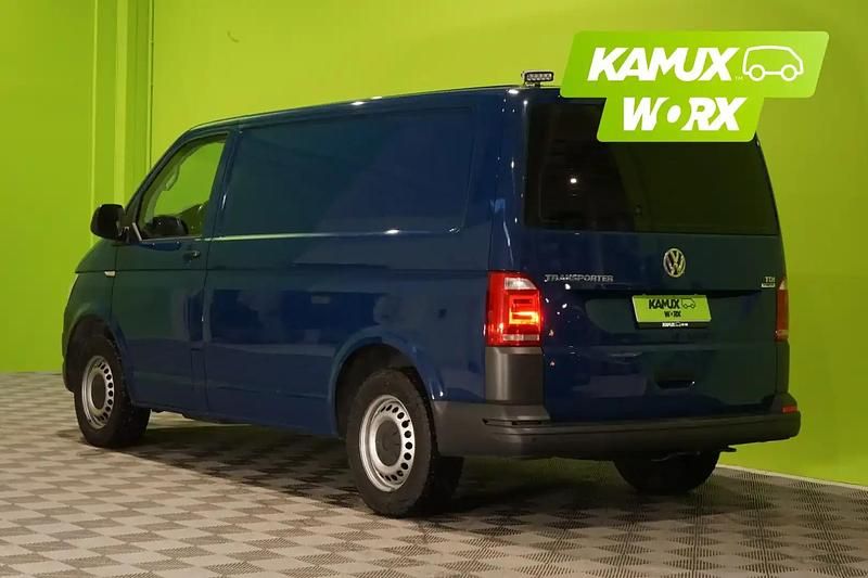 Käytetty VW T6 Edition 102 HP (75 kW) 2015 Sininen Van