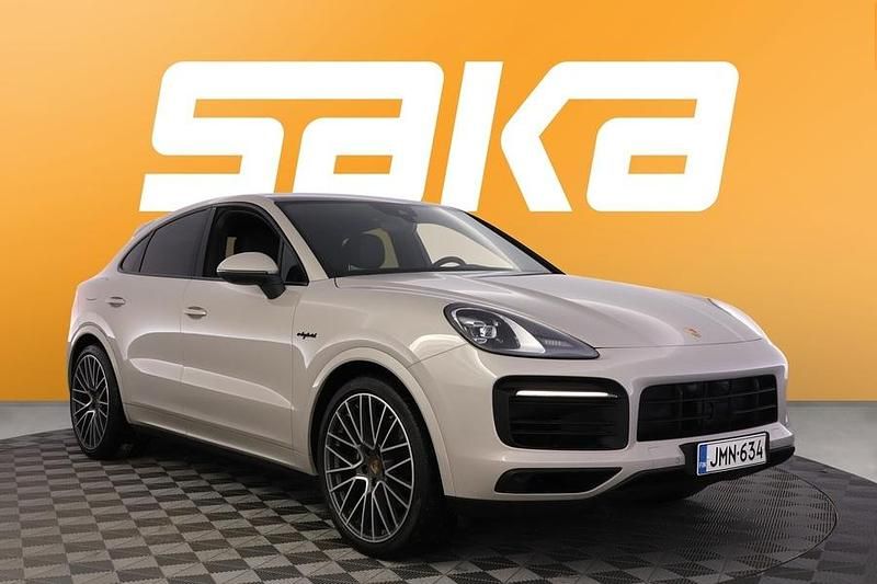 Käytetty Porsche Cayenne Sport 462 HP (339 kW) 2023 Katumaasturi