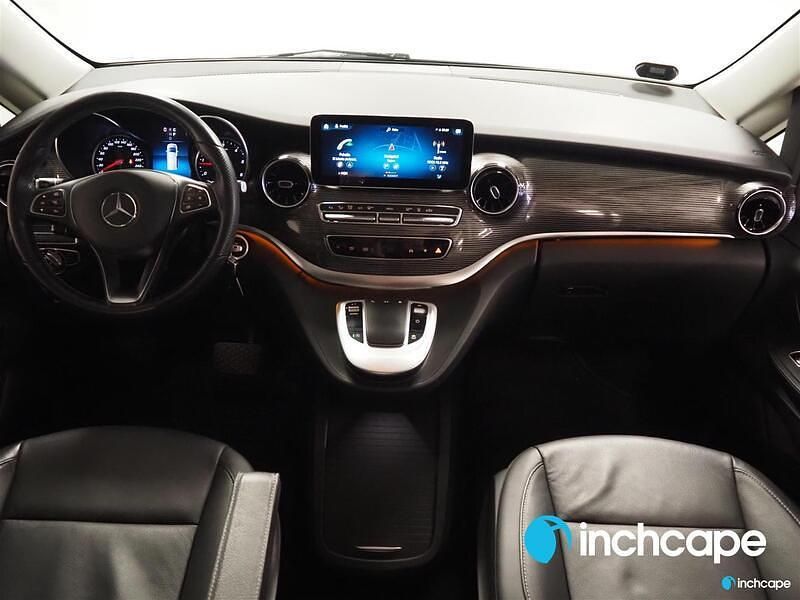 Käytetty Mercedes V220 163 HP (119 kW) 2021 Tila-auto