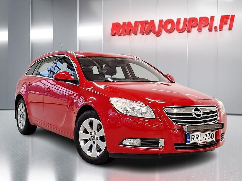Punainen Käytetty 2013 Opel Insignia Edition Farmari | 10 990 € (Perustarjous) - Kuva 1/3