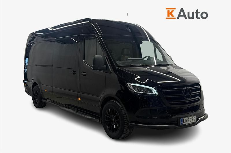 Käytetty Mercedes Sprinter 188 HP (138 kW) 2021 Musta Van