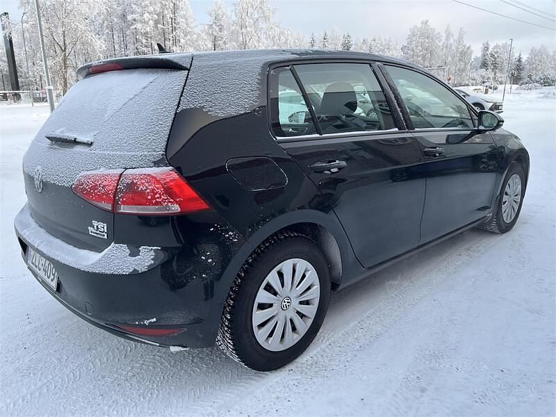 Käytetty VW Golf VII 86 HP (63 kW) 2016 Musta Viistoperä