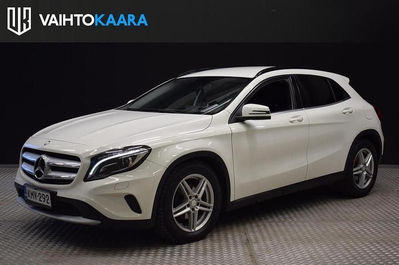 Käytetty Mercedes GLA200 Business 136 HP (100 kW) 2015 Katumaasturi