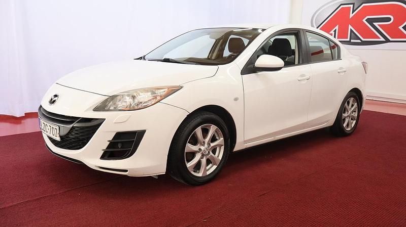 Musta Käytetty 2011 Mazda 3 Sedan | 5 250 € (Kallis) - Kuva 1/4