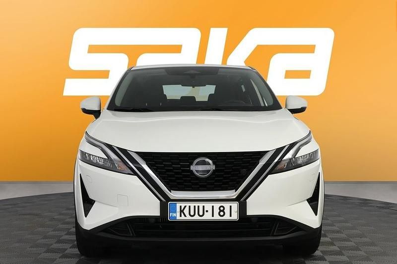 Käytetty Nissan Qashqai Acenta 158 HP (116 kW) 2022 Katumaasturi
