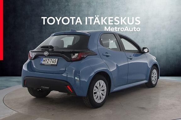 Käytetty Toyota Yaris Active 125 HP (91 kW) 2021 Sininen Viistoperä