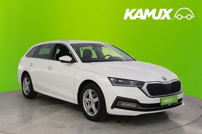 Käytetty Skoda Octavia First Edition 150 HP (110 kW) 2021 Valkoinen Farmari
