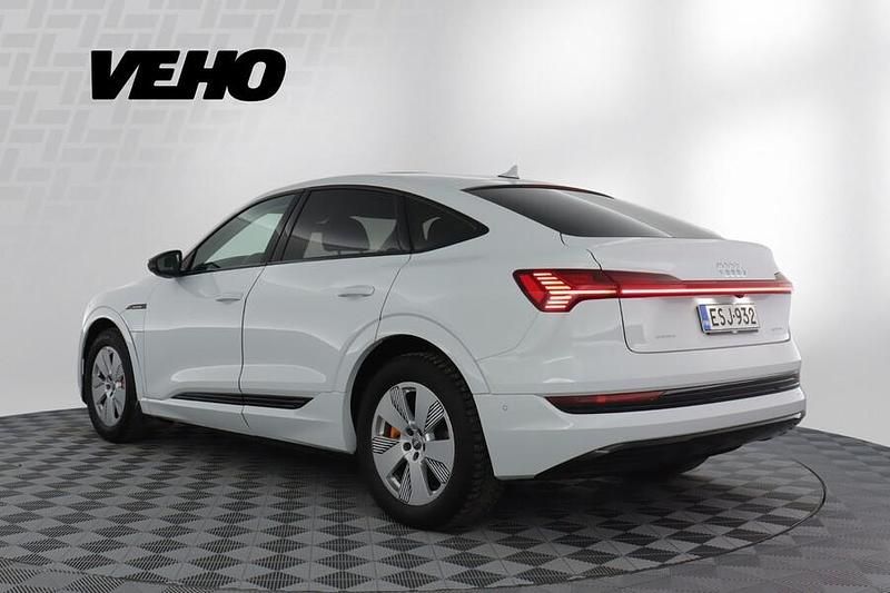 Käytetty Audi e-tron Sportback Advanced Plus 230 kW (313 HP) 2020 Valkoinen Katumaasturi