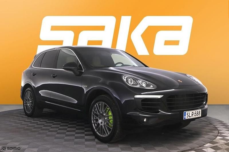 Käytetty 2015 Porsche Cayenne S E-Hybrid Katumaasturi | 28 900 € - Kuva 1/3
