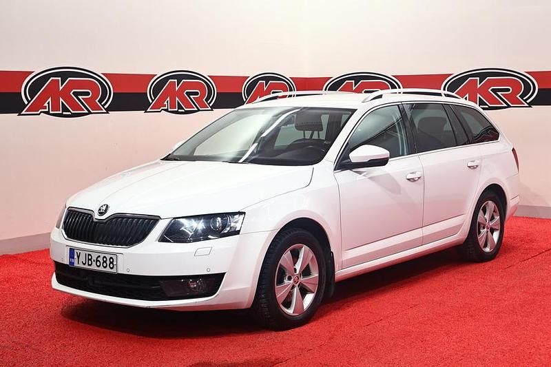 Valkoinen Käytetty 2015 Skoda Octavia Style Farmari | 9 900 € (Perustarjous) - Kuva 1/4