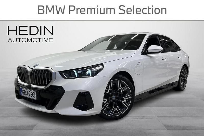 Käytetty BMW 530e Comfort Edition 299 HP (219 kW) 2025 Sedan