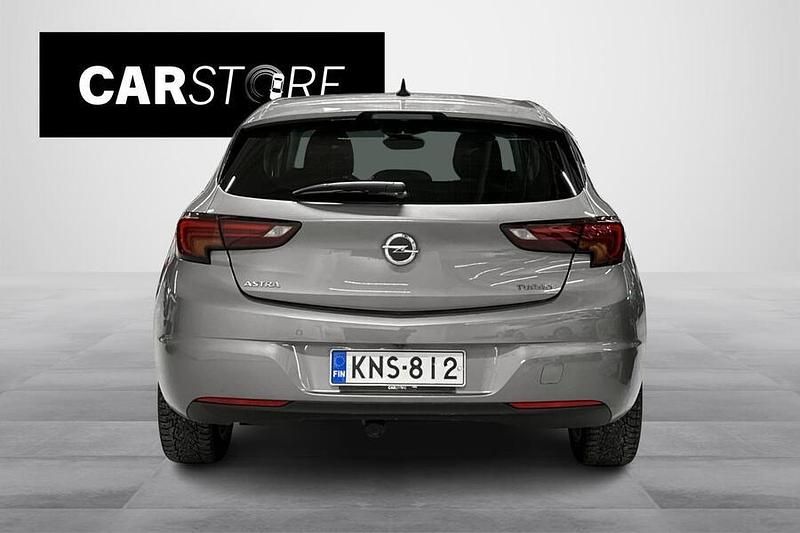 Käytetty Opel Astra Innovation 150 HP (110 kW) 2016 Viistoperä