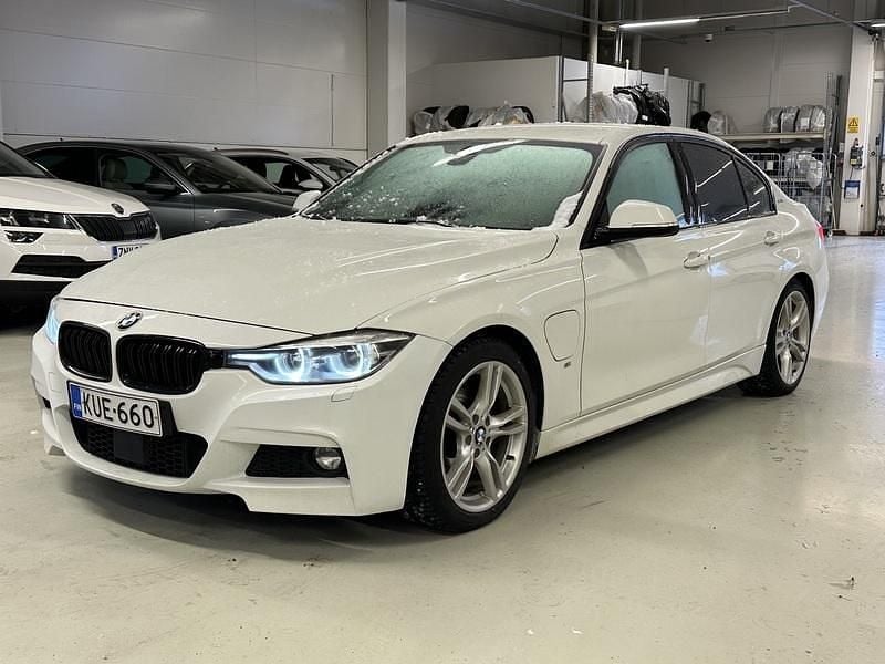 Käytetty BMW 330e M Sport 184 HP (135 kW) 2017 Sedan
