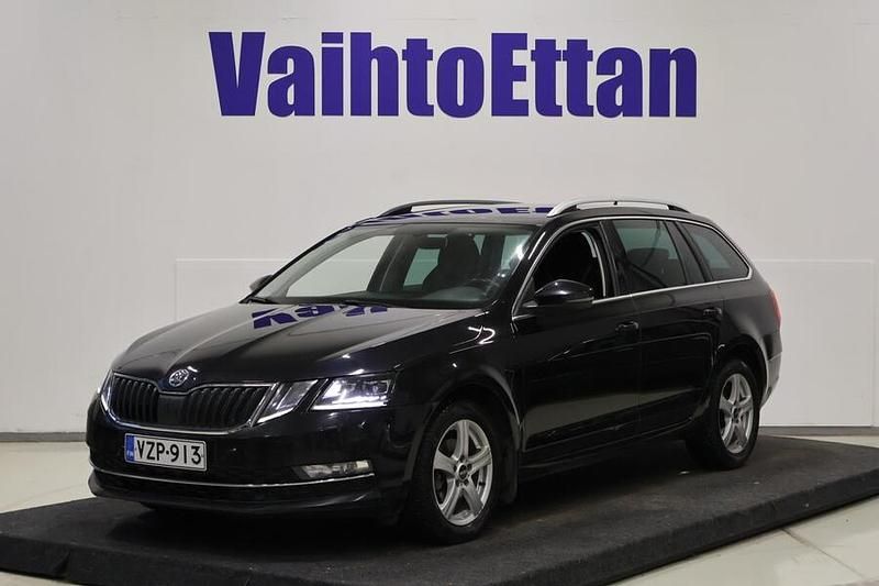 Käytetty Skoda Octavia Style 116 HP (85 kW) 2018 Musta Farmari