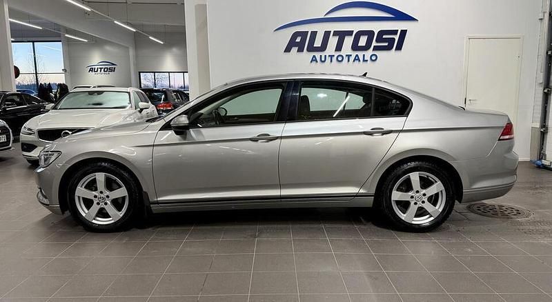 Käytetty VW Passat Trendline 163 HP (119 kW) 2016 Harmaa Sedan