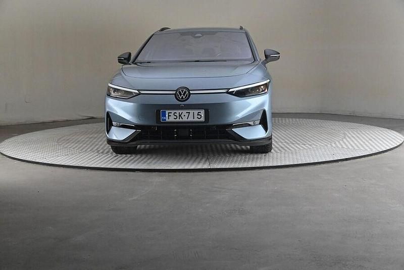 Käytetty VW ID.7 Pro 210 kW (286 HP) 2025 Farmari