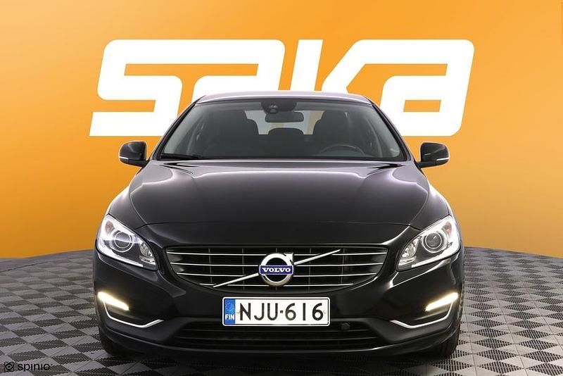 Käytetty Volvo S60 Business Edition 120 HP (88 kW) 2015 Sedan