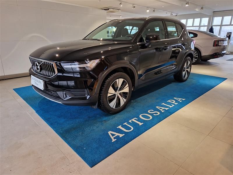 Käytetty Volvo XC40 Business Edition 262 HP (192 kW) 2022 Katumaasturi
