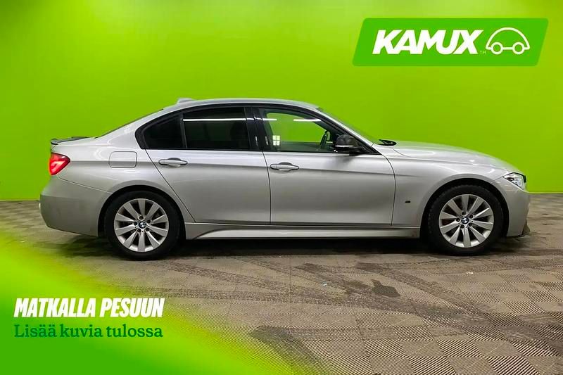 Käytetty BMW 330e Exclusive 252 HP (185 kW) 2018 Hopea / harmaa Sedan