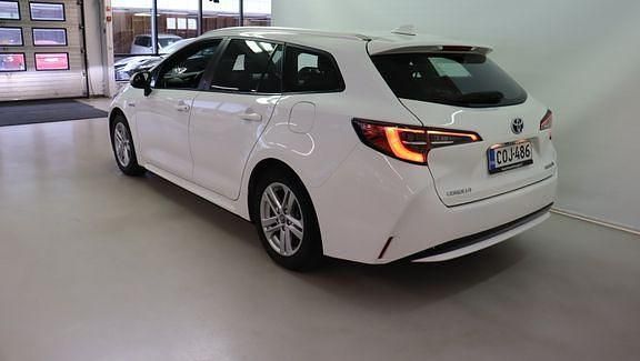 Käytetty Toyota Corolla Business Edition 122 HP (89 kW) 2020 Valkoinen Farmari