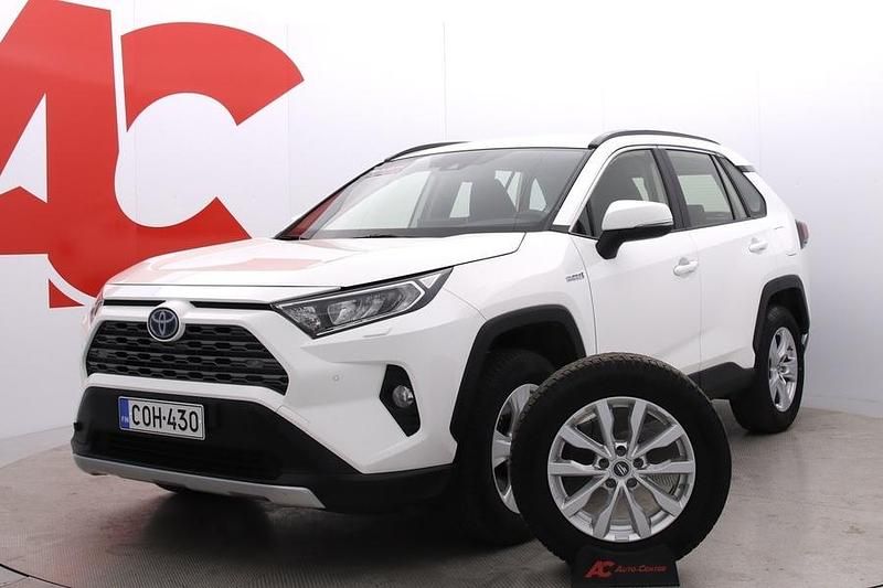 Käytetty Toyota RAV4 Hybrid Active 218 HP (160 kW) 2019 Valkoinen Katumaasturi